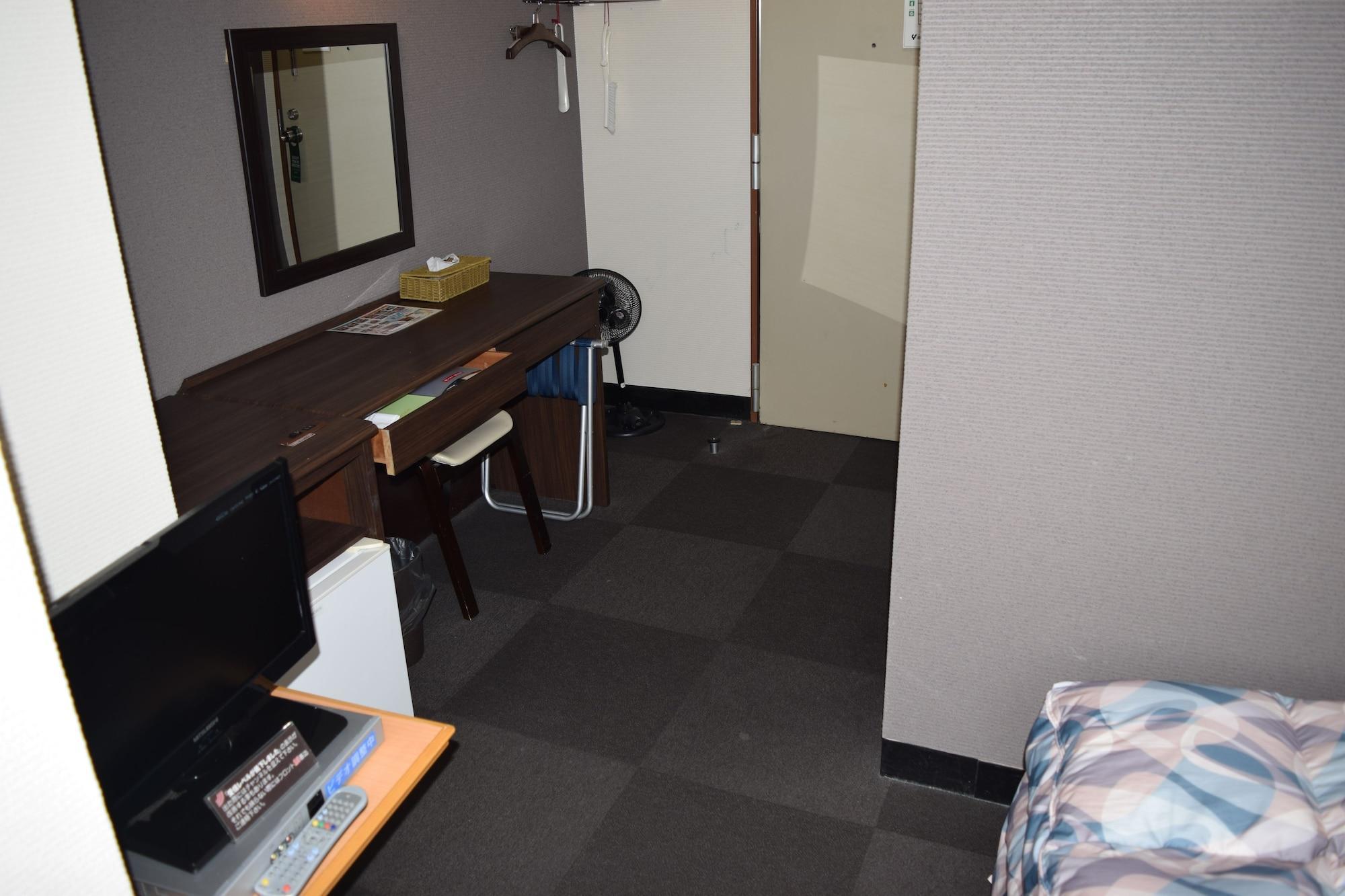 Hotel Yamanouchi Наха Екстериор снимка