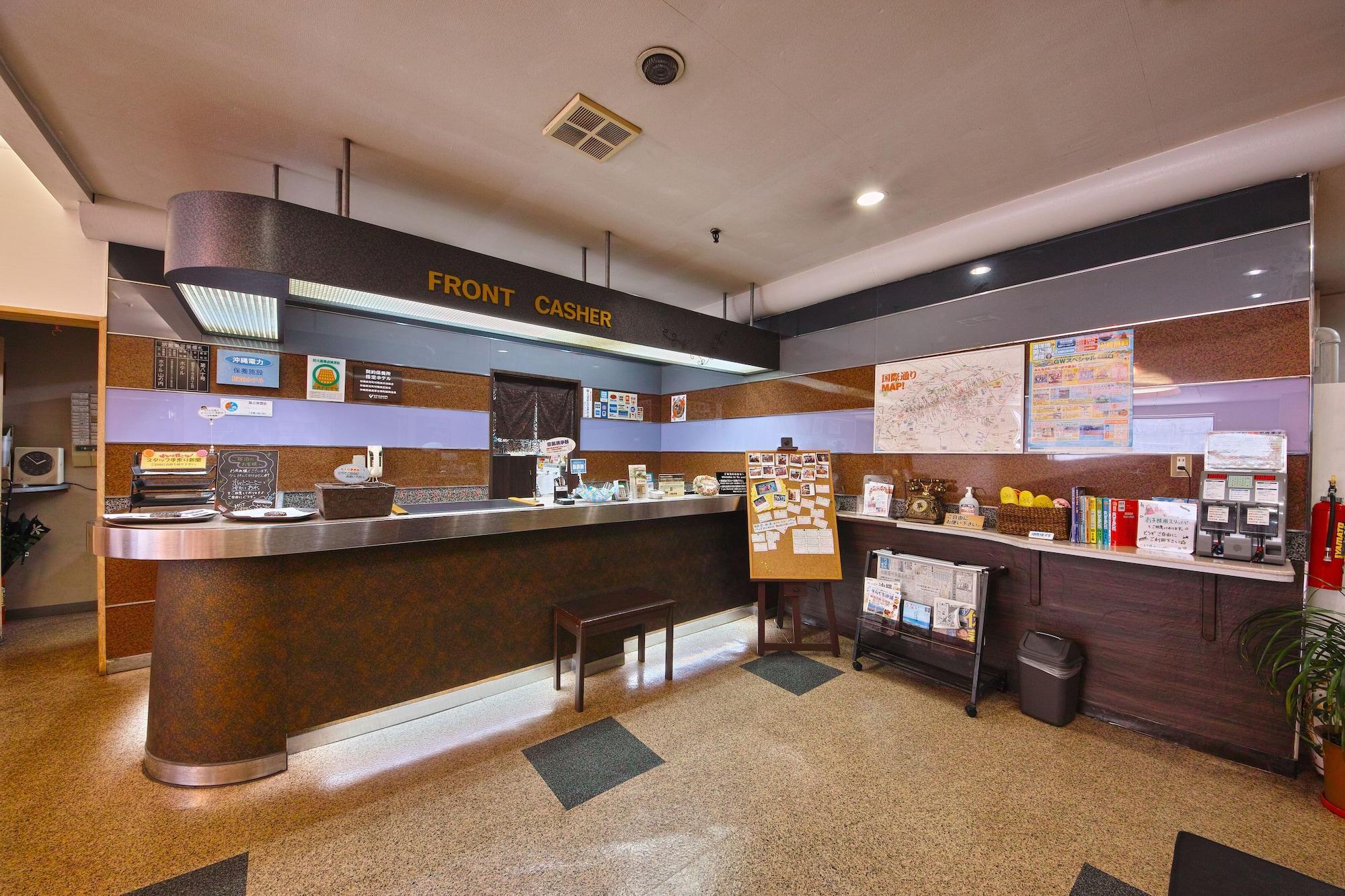 Hotel Yamanouchi Наха Екстериор снимка