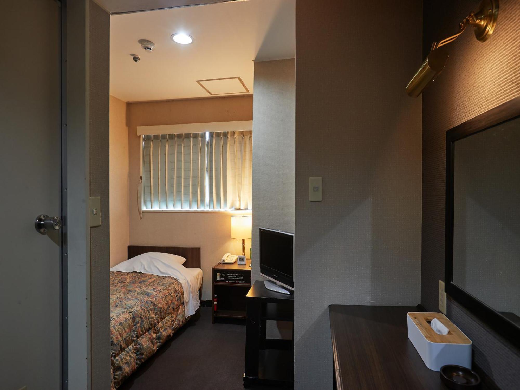 Hotel Yamanouchi Наха Екстериор снимка